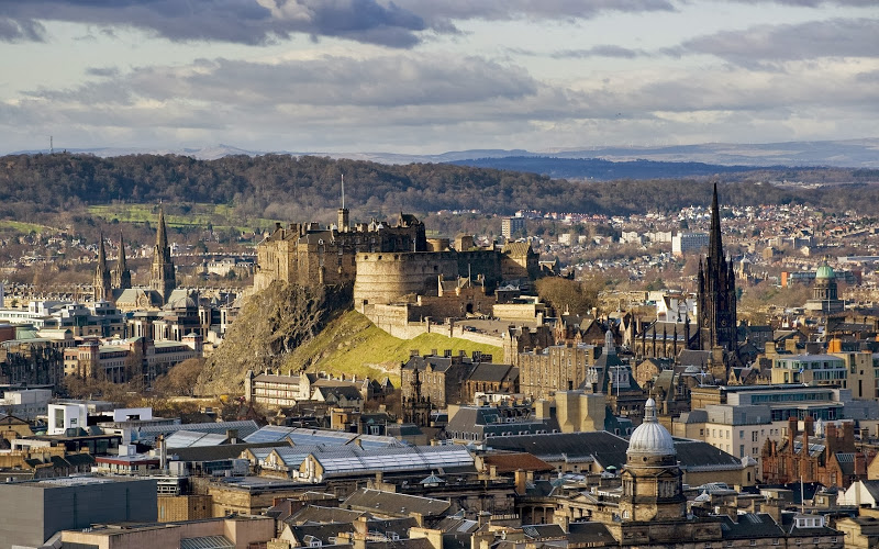 edinburgh-castle-scotland-united-kingdom-10